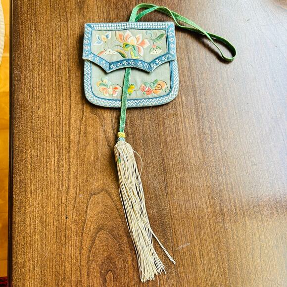 Antique Chinese Imperial Handcraft Embroidery Silk Purse Purse Bag Tassel
